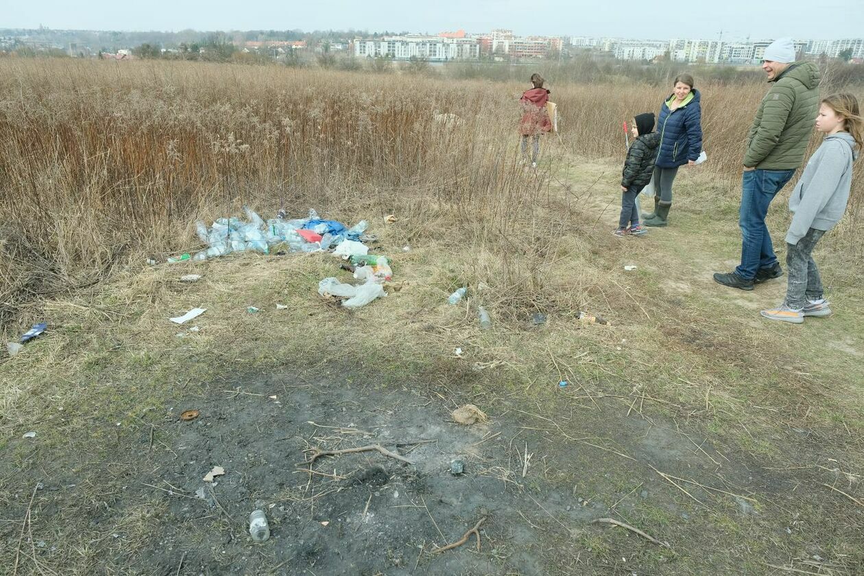  Lubelscy ekolodzy znowu musieli posprzątać Górki Czechowskie (zdjęcie 3) - Autor: Maciej Kaczanowski