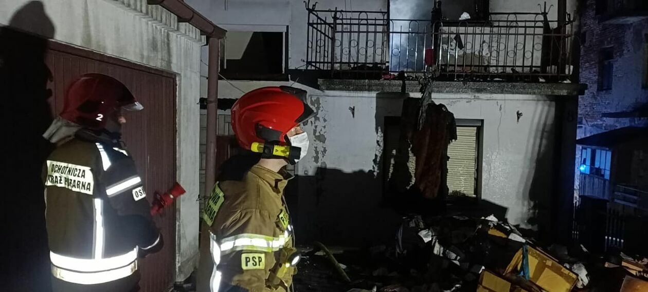  Pożar murowanego domu w Kraśniku  - Autor: KP PSP w Kraśniku