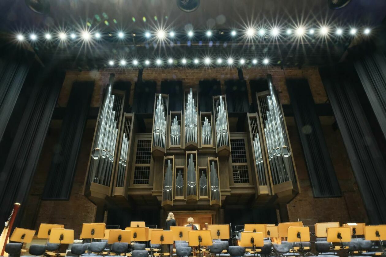  Koncert charytatywny na rzecz uchodźców z Ukrainy w Filharmonii Lubelskiej (zdjęcie 11) - Autor: Maciej Kaczanowski