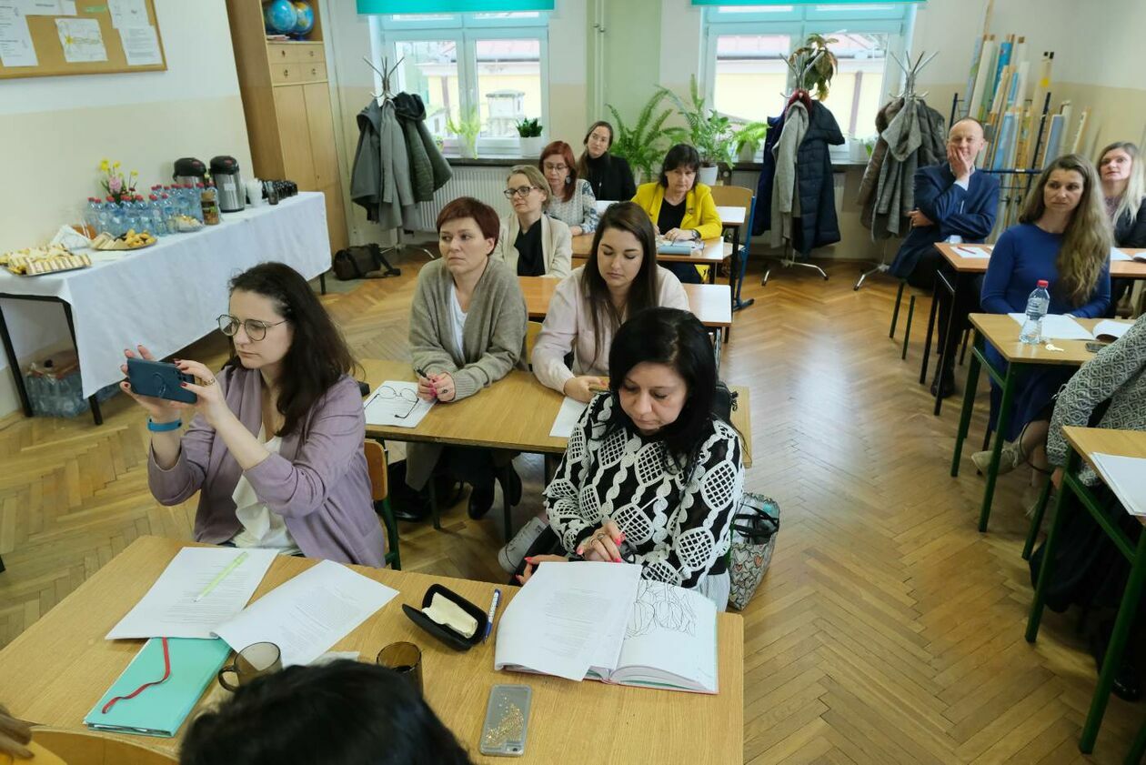 Amerykanie szkolą polskich nauczycieli jak edukować ukraińskie dzieci (zdjęcie 4) - Autor: Maciej Kaczanowski