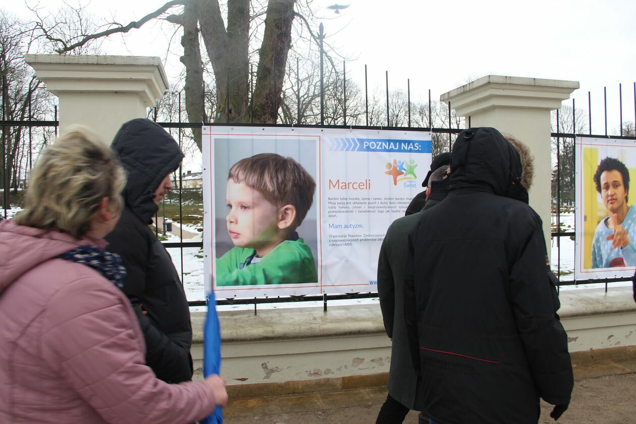 Wystawa stowarzyszenia Wspólny Świat w Białej Podlaskiej 