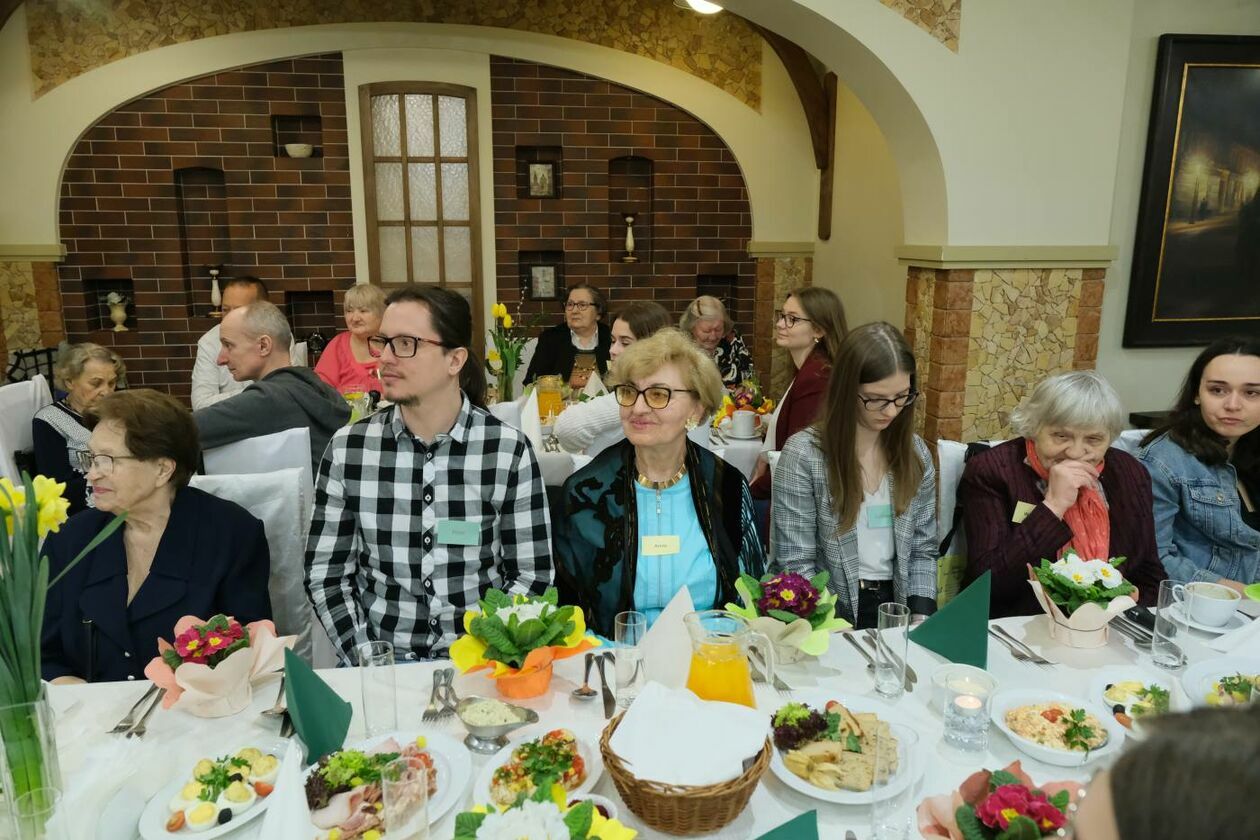 Śniadanie dla seniorów w hotelu Lwów (zdjęcie 23) - Autor: Maciej Kaczanowski