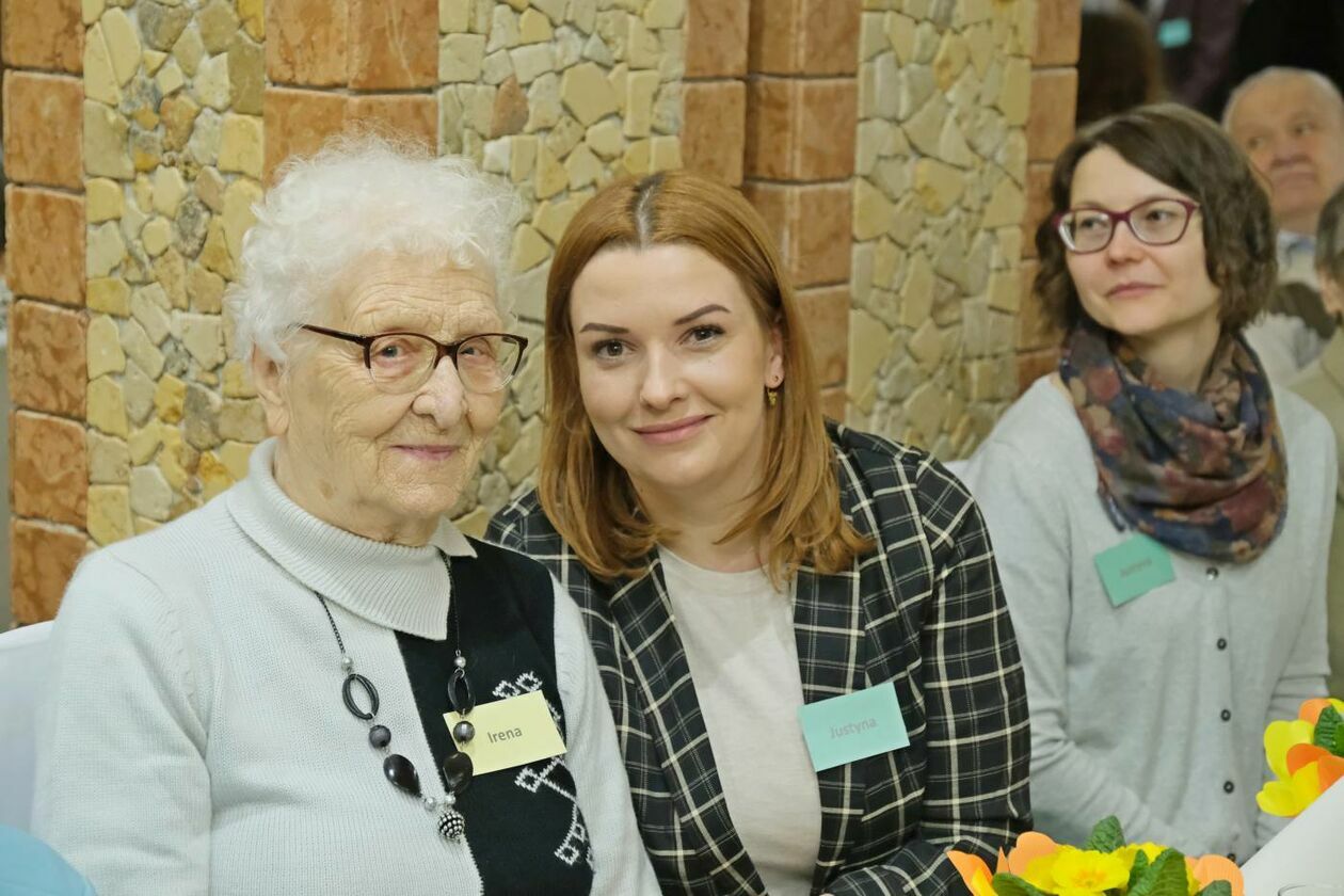 Śniadanie dla seniorów w hotelu Lwów