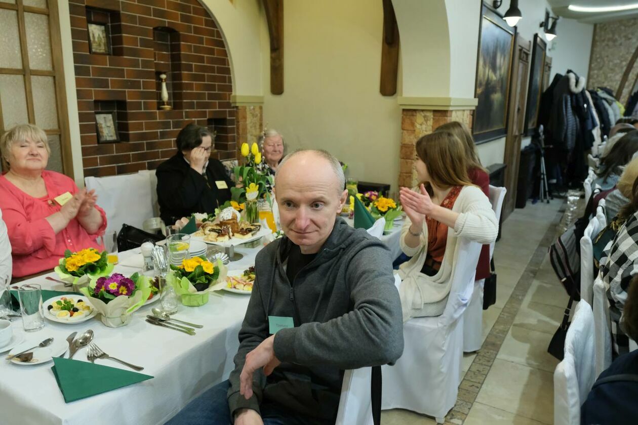  Śniadanie dla seniorów w hotelu Lwów (zdjęcie 18) - Autor: Maciej Kaczanowski