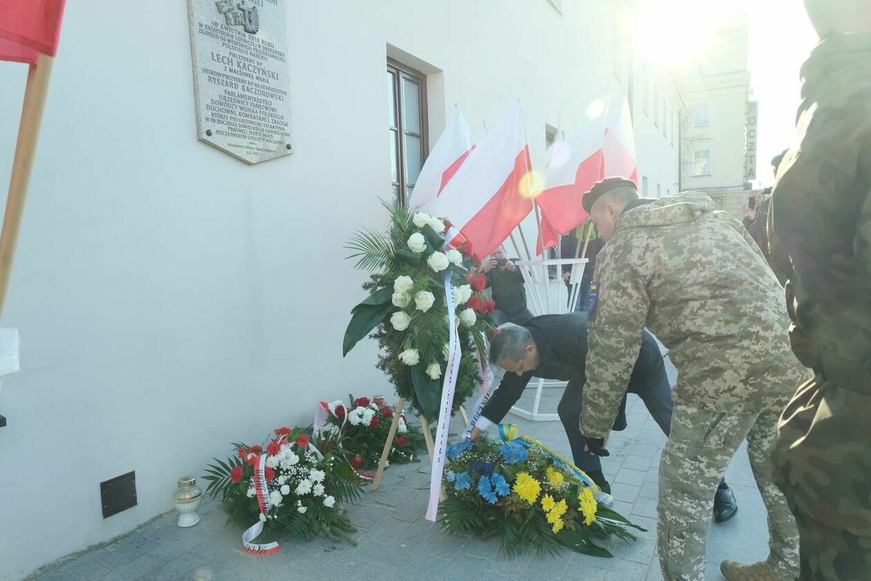  Obchody 12 rocznicy tragedii smoleńskiej w Lublinie (zdjęcie 42) - Autor: Maciej Kaczanowski