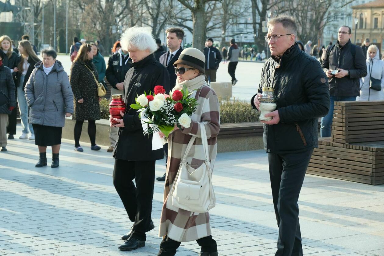  Obchody 12 rocznicy tragedii smoleńskiej w Lublinie (zdjęcie 45) - Autor: Maciej Kaczanowski
