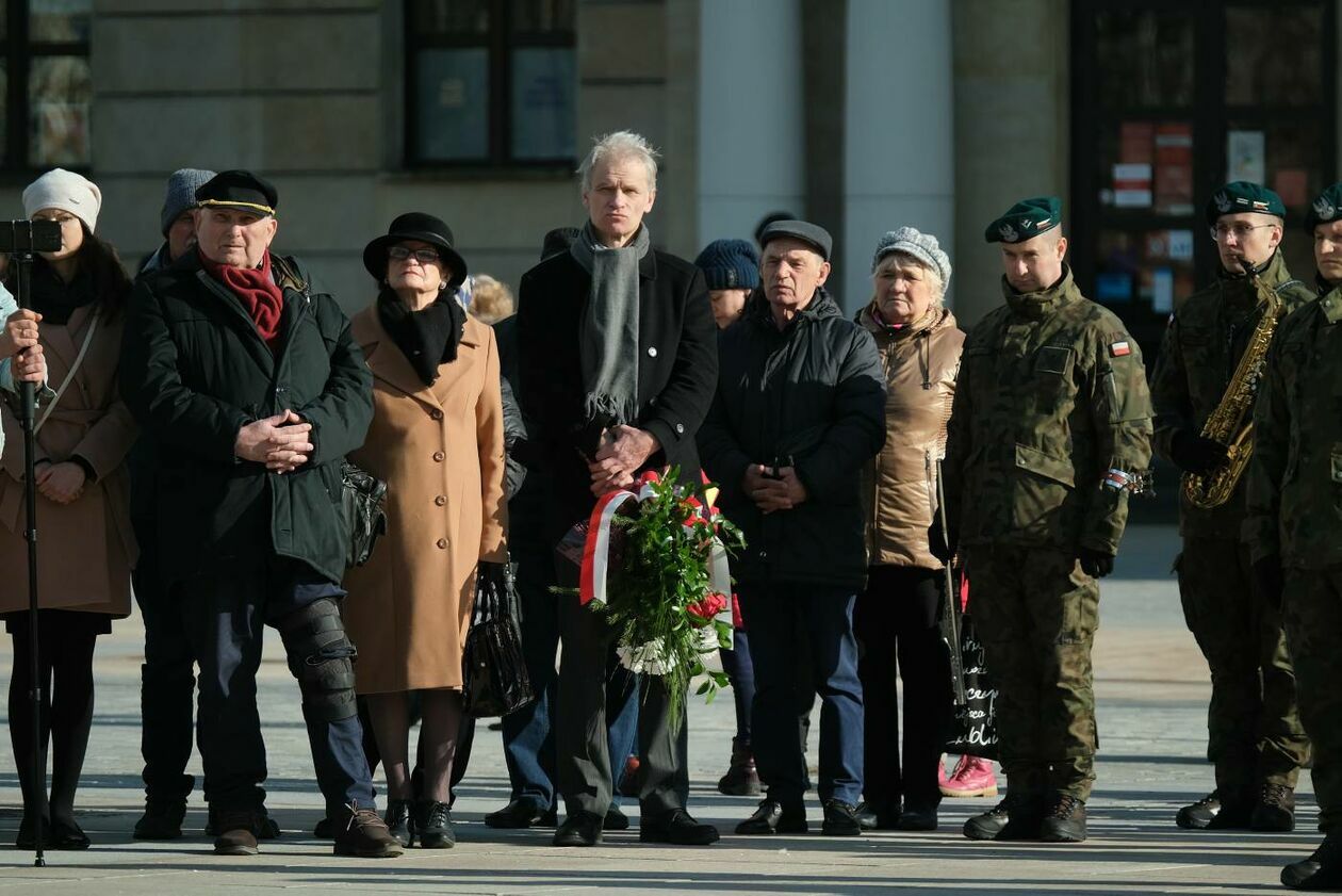  Obchody 12 rocznicy tragedii smoleńskiej w Lublinie (zdjęcie 11) - Autor: Maciej Kaczanowski