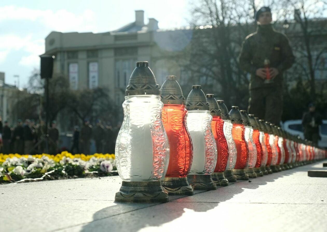  Obchody 12 rocznicy tragedii smoleńskiej w Lublinie (zdjęcie 29) - Autor: Maciej Kaczanowski