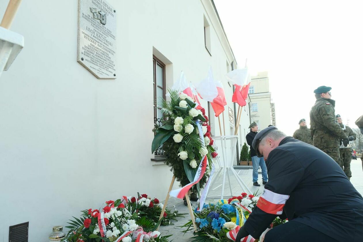  Obchody 12 rocznicy tragedii smoleńskiej w Lublinie (zdjęcie 44) - Autor: Maciej Kaczanowski