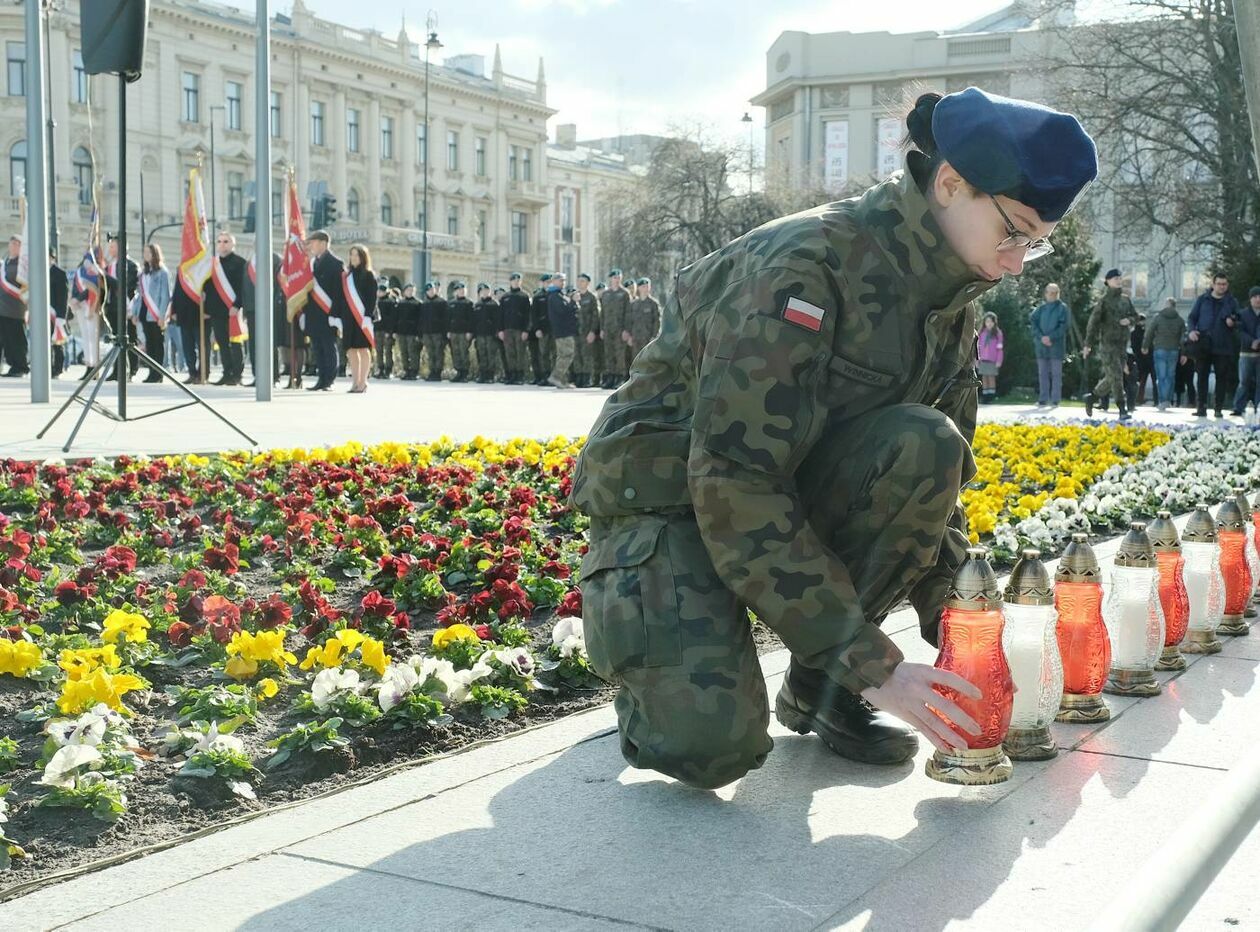  Obchody 12 rocznicy tragedii smoleńskiej w Lublinie (zdjęcie 21) - Autor: Maciej Kaczanowski