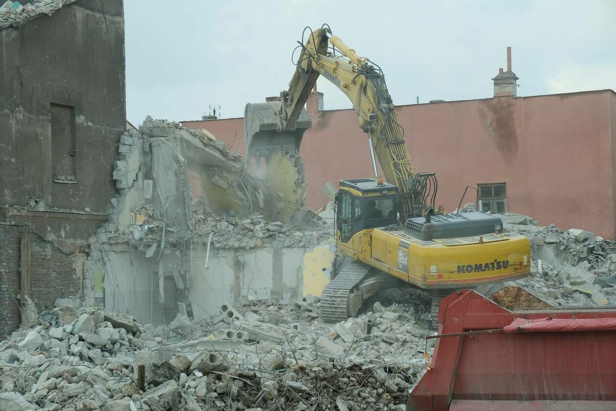 Rozpoczęło się wyburzanie budynków dawnego LZPS Protektor przy ul. Kunickiego 20 w Lublinie - Autor: Maciej Kaczanowski