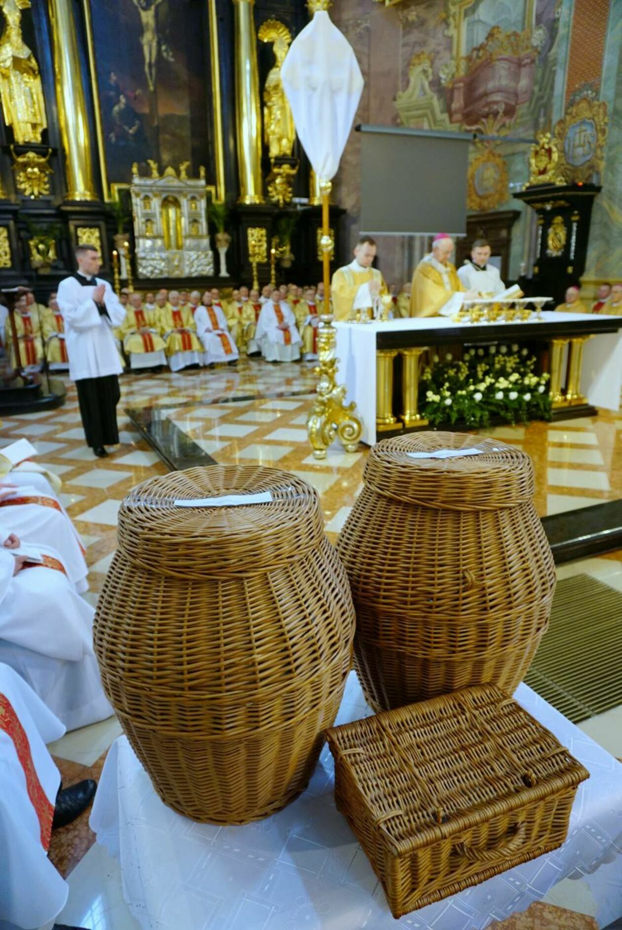  Wielki Czwartek: Msza Krzyżma Świętego w archikatedrze lubelskiej (zdjęcie 26) - Autor: Maciej Kaczanowski