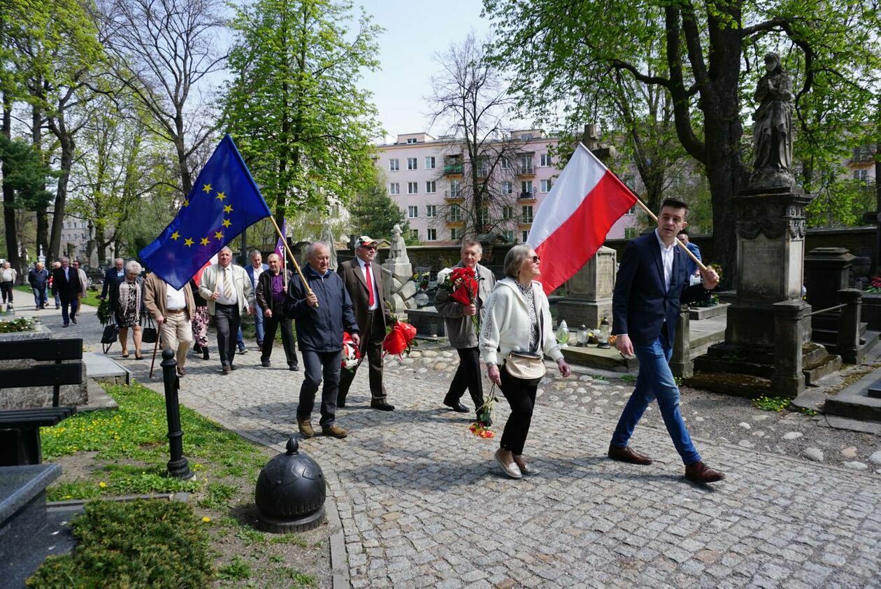  Przedstawieciele lubelskiej lewicy uczcili Święto 1 Maja na cmentarzu przy ul. Lipowej (zdjęcie 9) - Autor: Maciej Kaczanowski