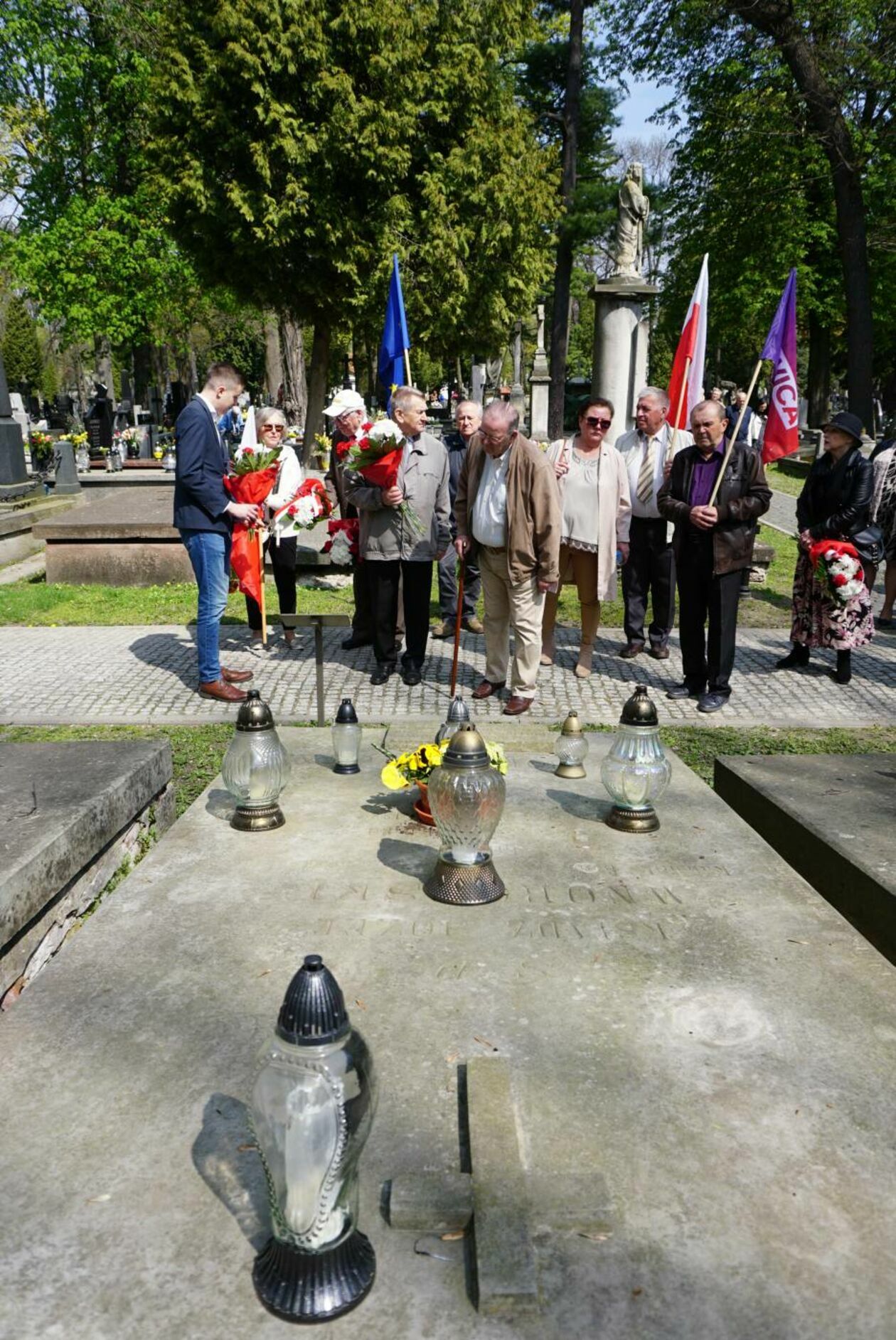  Przedstawieciele lubelskiej lewicy uczcili Święto 1 Maja na cmentarzu przy ul. Lipowej (zdjęcie 6) - Autor: Maciej Kaczanowski
