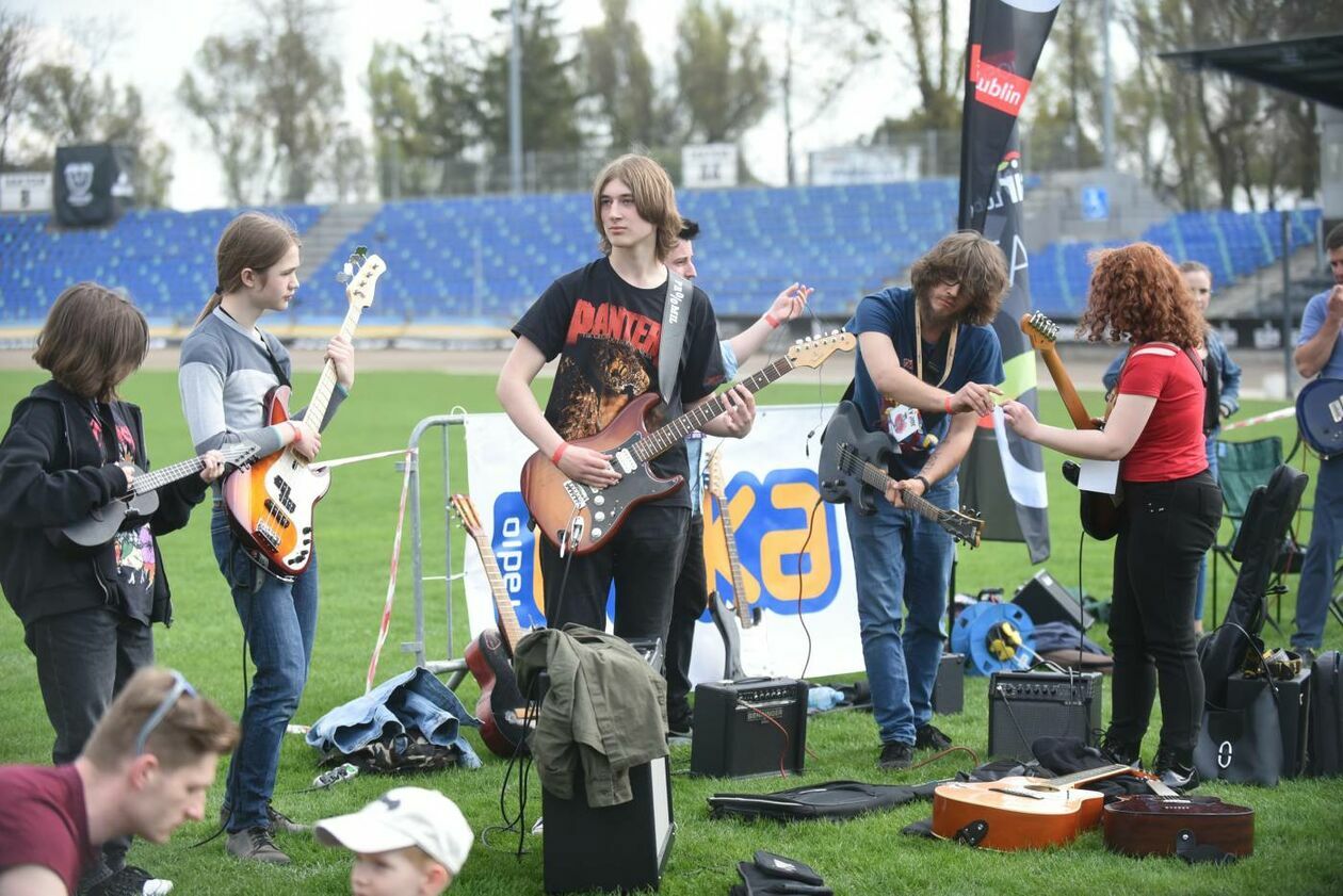  Gitarzyści grają Hey Joe na stadionie w Lublinie (zdjęcie 36) - Autor: Maciej Kaczanowski