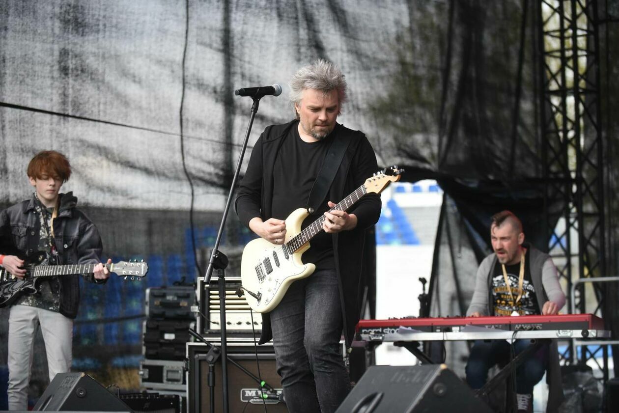  Gitarzyści grają Hey Joe na stadionie w Lublinie (zdjęcie 37) - Autor: Maciej Kaczanowski