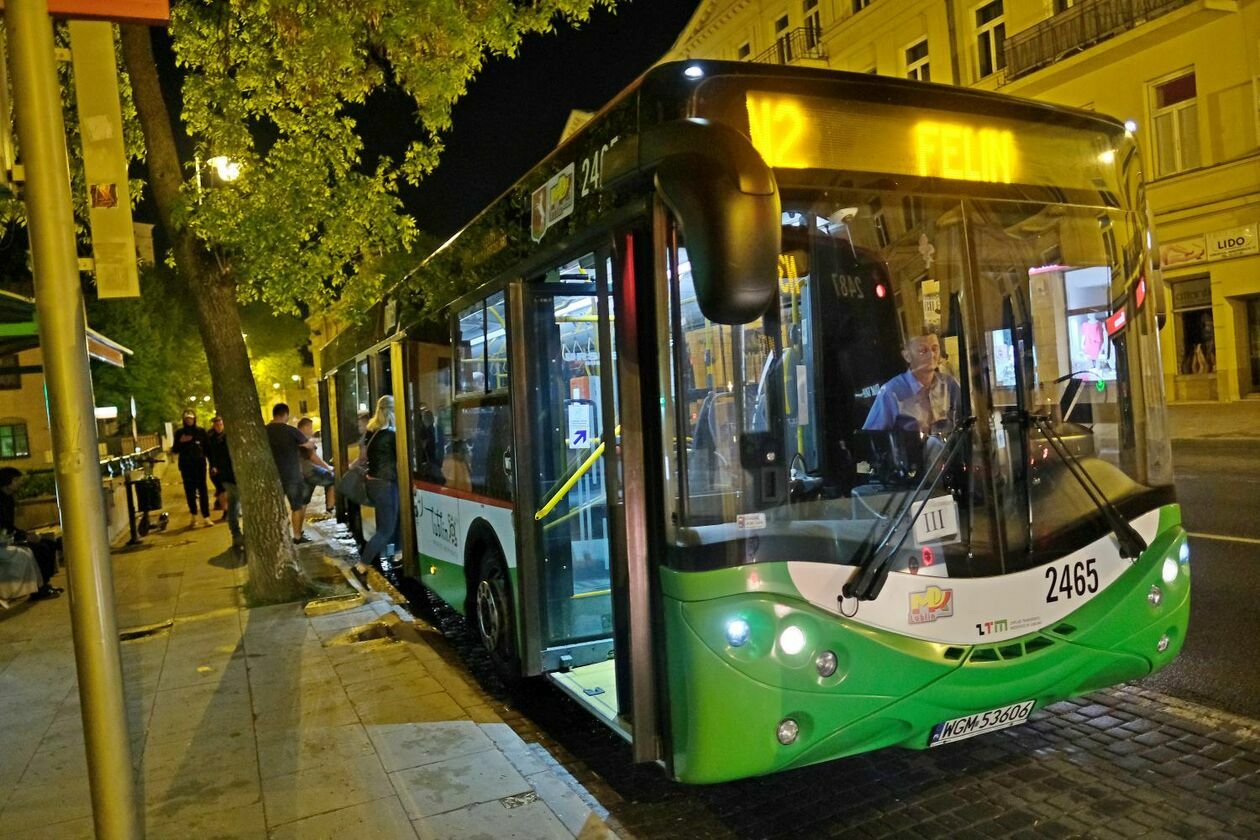 Na ulice Lublina wróciły nocne linie autobusowe (zdjęcie 5) - Autor: Maciej Kaczanowski