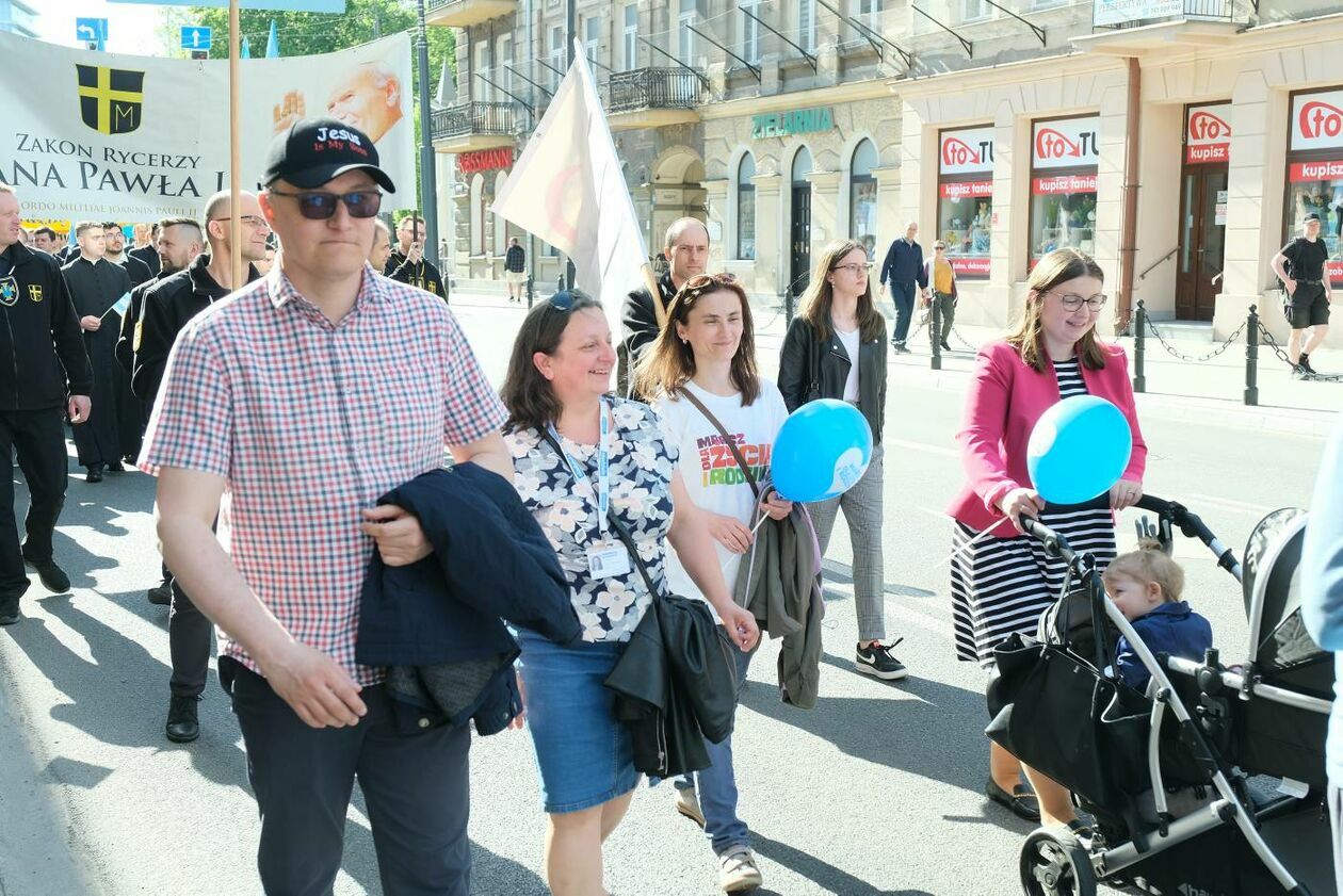  Marsz dla Życia i Rodziny na ulicach Lublina (zdjęcie 4) - Autor: Maciej Kaczanowski