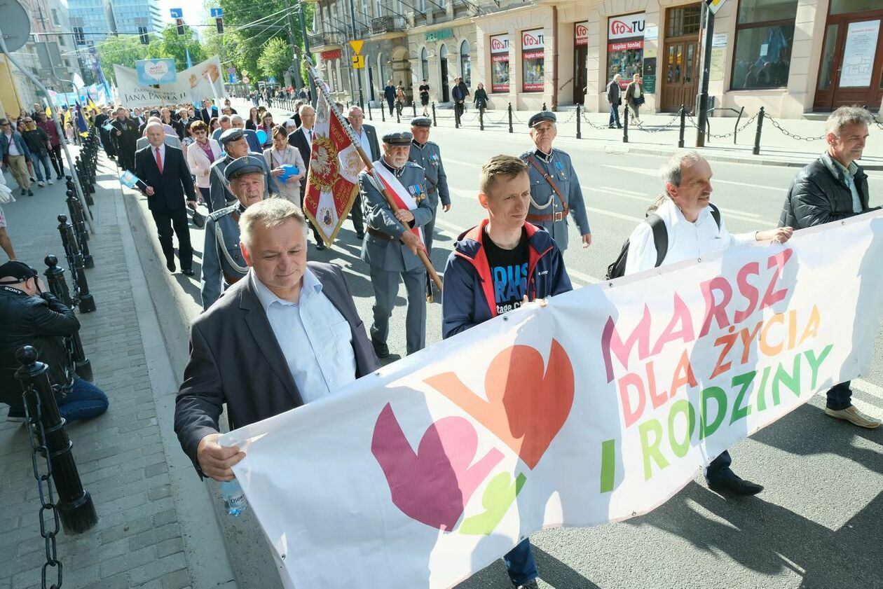  Marsz dla Życia i Rodziny na ulicach Lublina (zdjęcie 2) - Autor: Maciej Kaczanowski