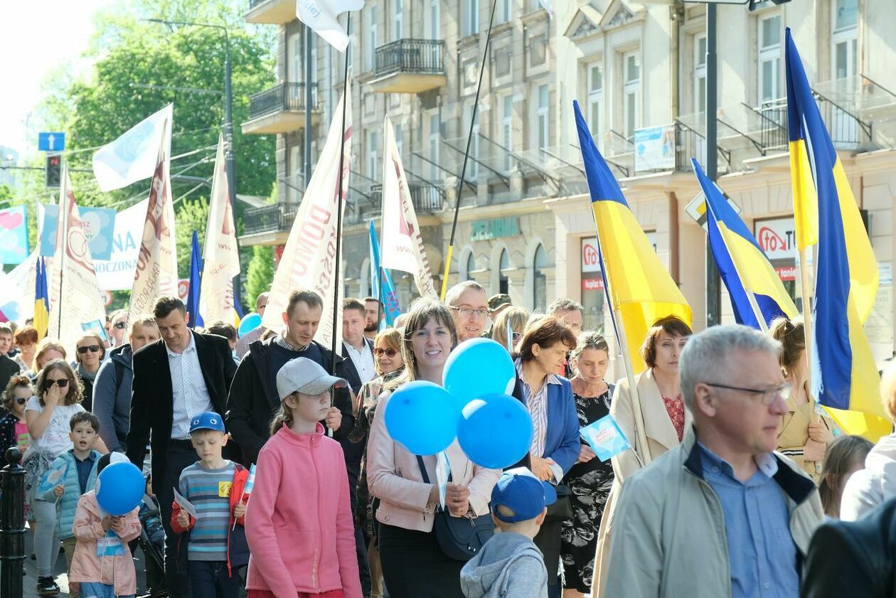  Marsz dla Życia i Rodziny na ulicach Lublina (zdjęcie 20) - Autor: Maciej Kaczanowski