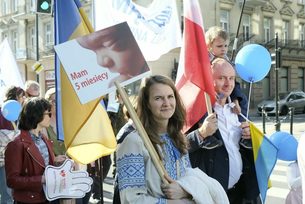  Marsz dla Życia i Rodziny na ulicach Lublina (zdjęcie 22) - Autor: Maciej Kaczanowski