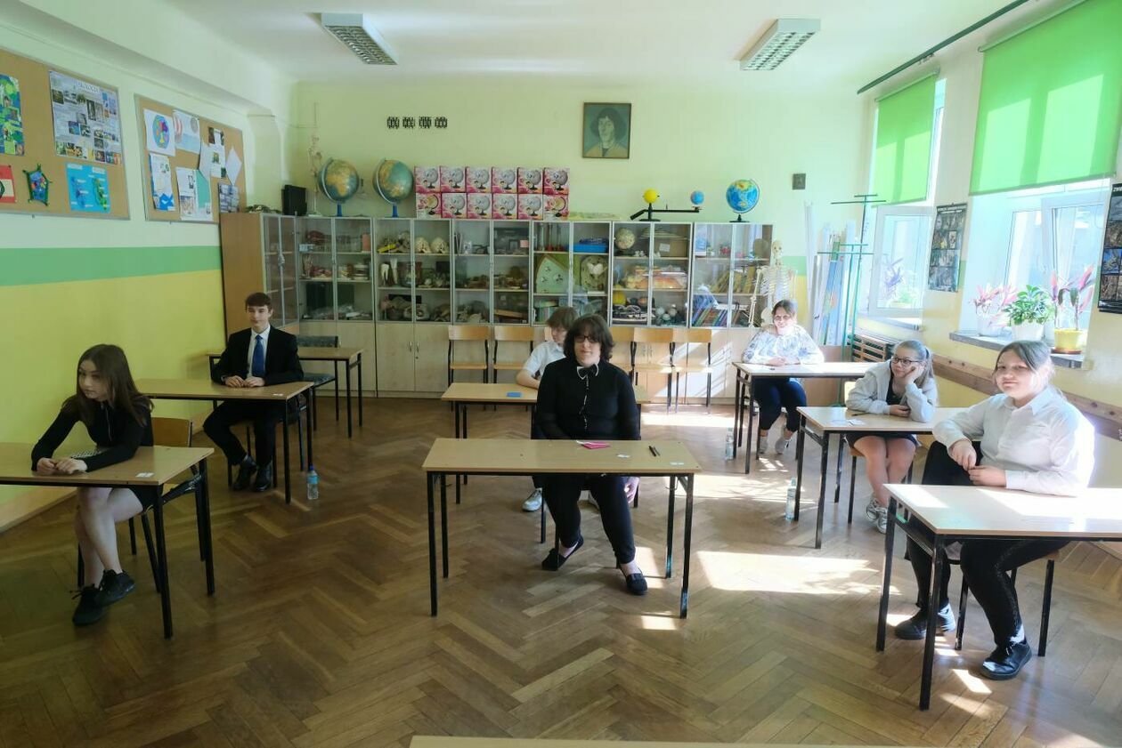  Egzamin 8-klasisty w lubelskiej Szkole Podstawowej nr 24 (zdjęcie 12) - Autor: Maciej Kaczanowski