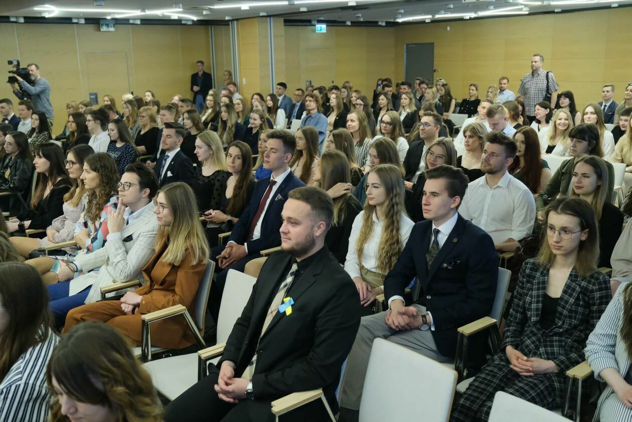  Wręczenie studenckich stypendiów marszałka województwa lubelskiego (zdjęcie 8) - Autor: Maciej Kaczanowski