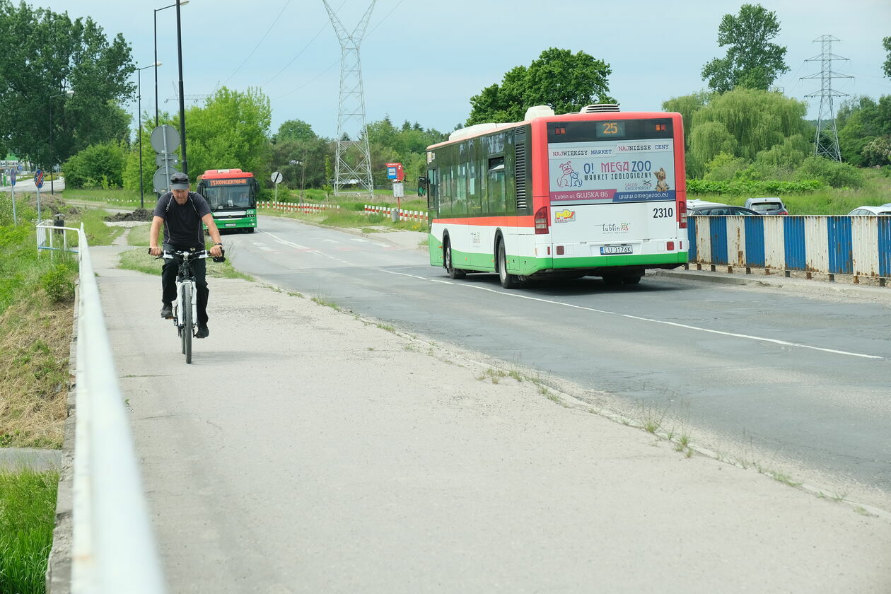  Spotkanie działkowców w sprawie zamknięcia mostu w ciągu ul. Żeglarskiej (zdjęcie 5) - Autor: Maciej Kaczanowski