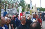 Protest pracowników Sulzer w Warszawie (zdjęcie 5)
