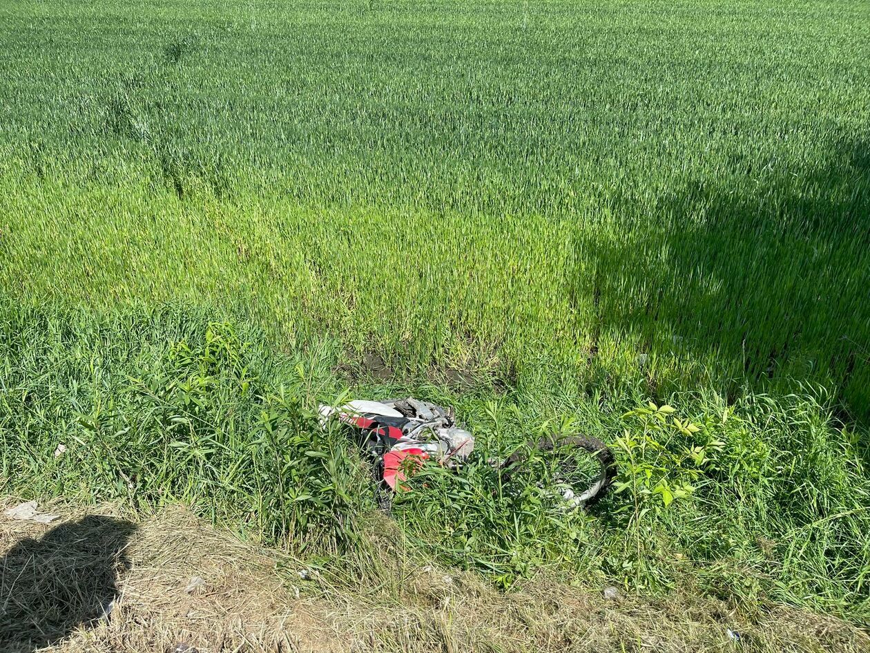  Zawieprzyce. Motocykliści uciekli po wypadku (zdjęcie 2) - Autor: Alarm 24