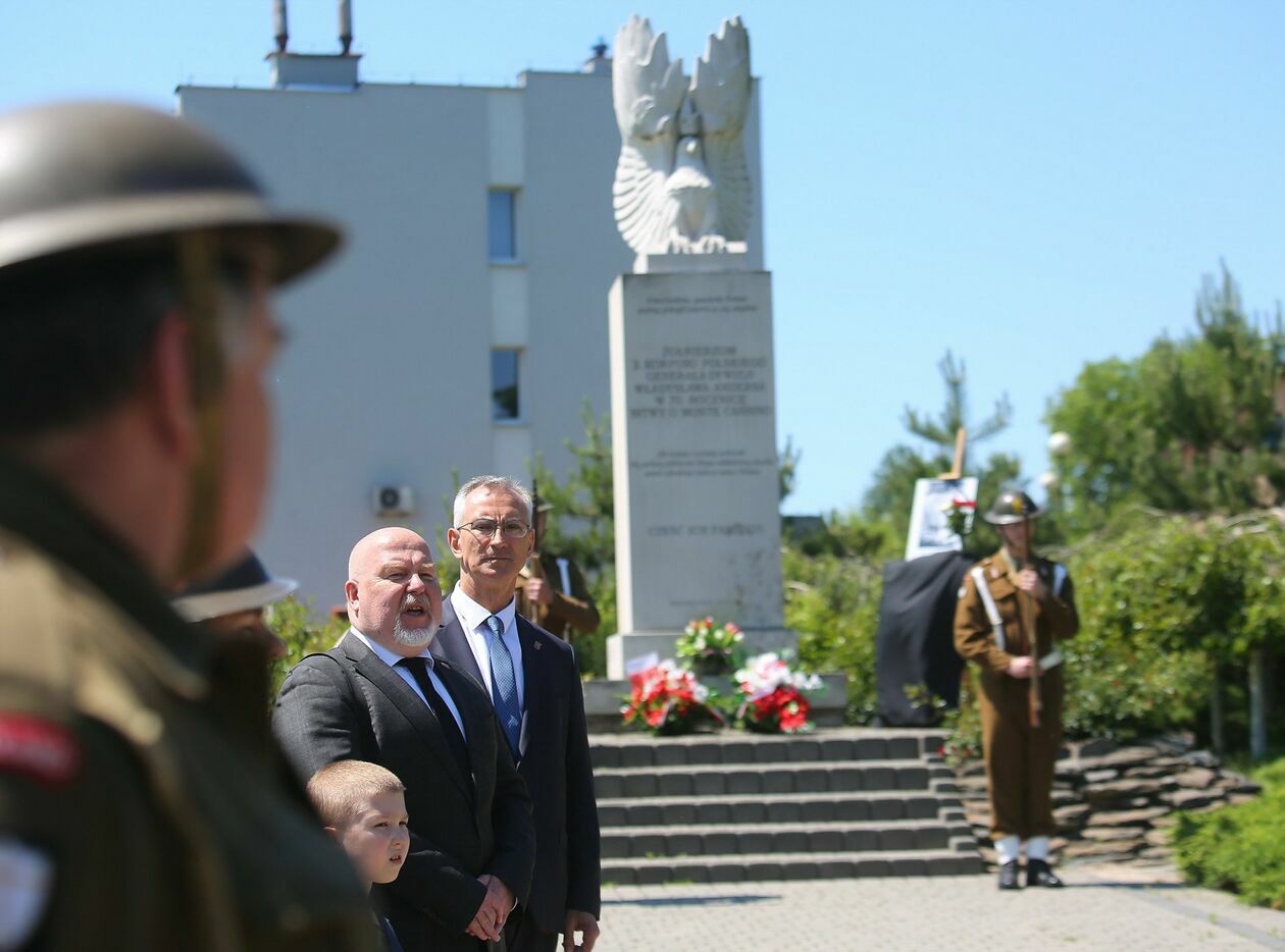  Ostatnie pożegnanie kpt Władysława Szwendera (zdjęcie 14) - Autor: Piotr Michalski