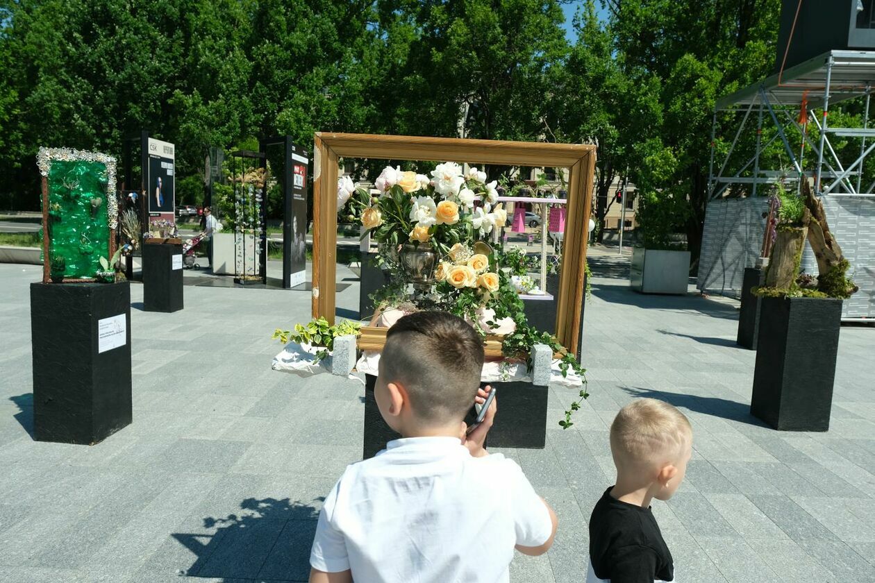  Weekend z Florystyką na placu Teatralnym oraz w budynku Centrum Spotkania Kultur w Lublinie (zdjęcie 9) - Autor: Maciej Kaczanowski