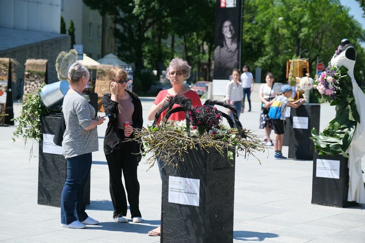  Weekend z Florystyką na placu Teatralnym oraz w budynku Centrum Spotkania Kultur w Lublinie (zdjęcie 7) - Autor: Maciej Kaczanowski