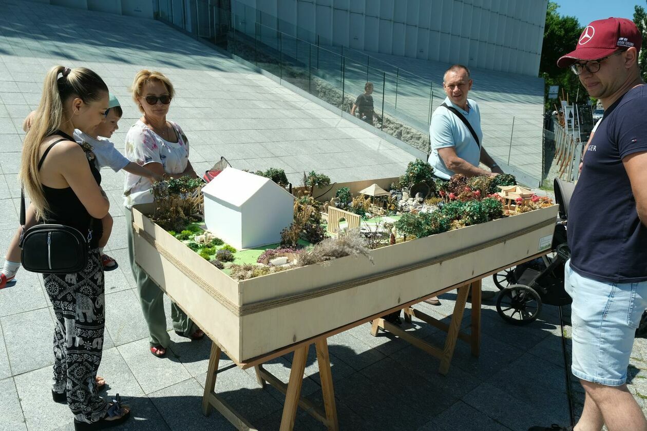  Weekend z Florystyką na placu Teatralnym oraz w budynku Centrum Spotkania Kultur w Lublinie (zdjęcie 19) - Autor: Maciej Kaczanowski