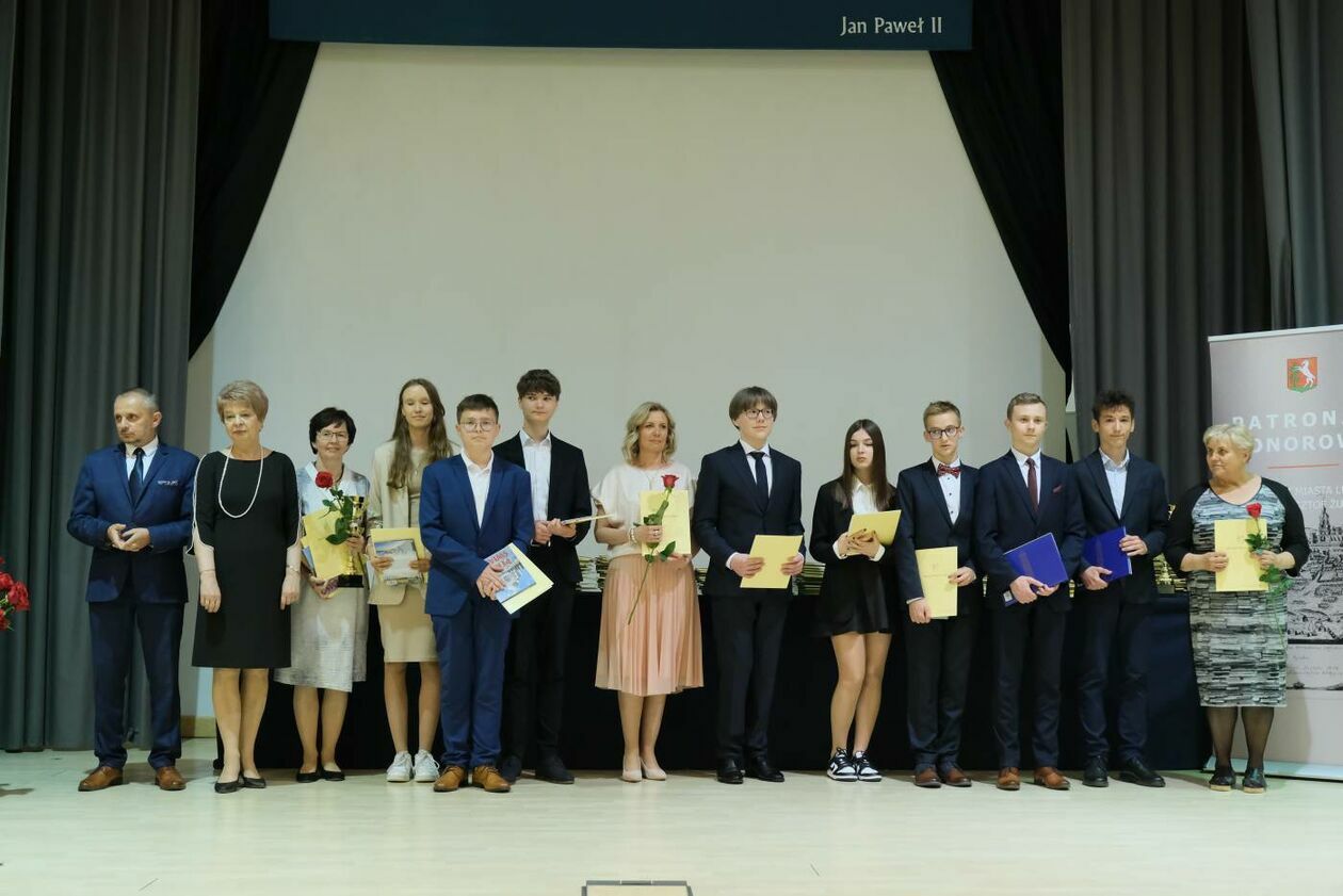  Nagrody prezydenta dla najzdolniejszych uczniów z Lublina (zdjęcie 47) - Autor: Maciej Kaczanowski