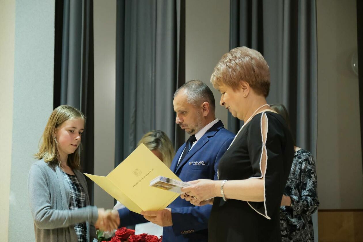  Nagrody prezydenta dla najzdolniejszych uczniów z Lublina (zdjęcie 31) - Autor: Maciej Kaczanowski