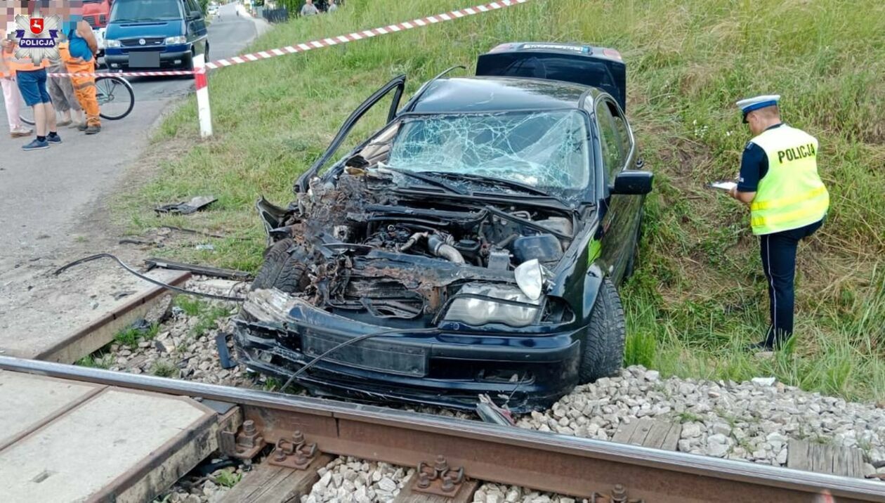  Wypadek na przejeździe kolejowym  - Autor: KWP Lublin