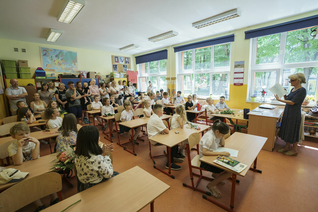  Zakończenie roku szkolnego w SP nr 23 w Lublinie (zdjęcie 11) - Autor: Michał Siudziński
