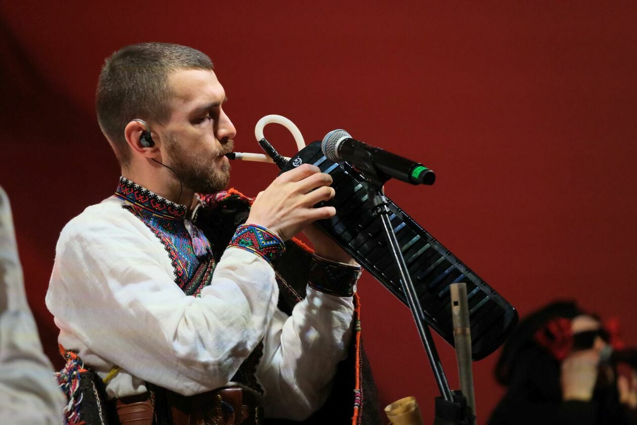  Zwycięzcy Eurowizji 2022 Kalush Orchestra występują w Muszli Koncertowej Ogrodu Saskiego (zdjęcie 24) - Autor: Maciej Kaczanowski