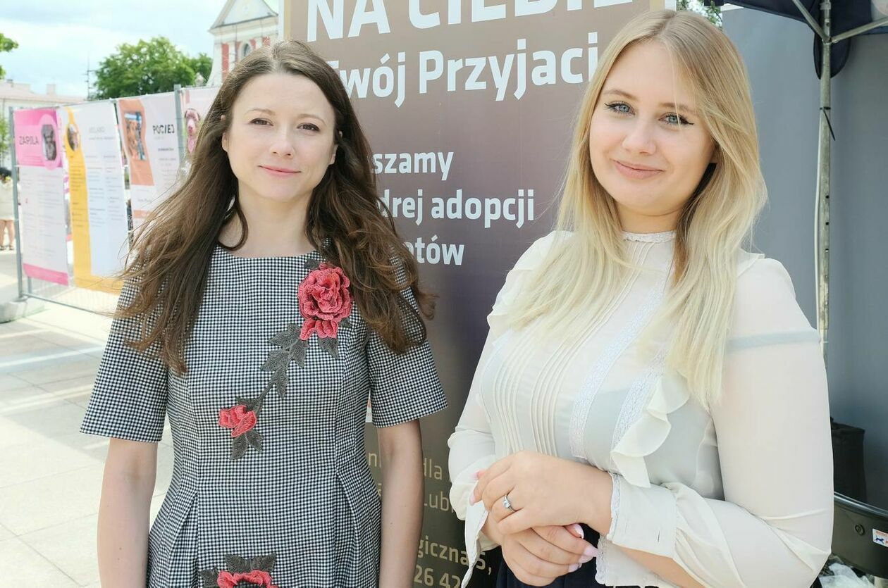  <p>Dorota Okrasa z lubelskiego Schroniska dla Bezdomnych Zwierząt&nbsp;i Agata Słomska</p>