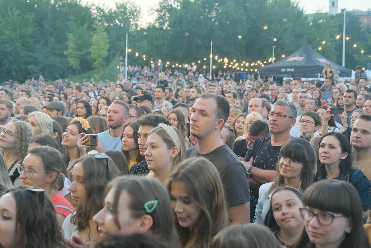  Kwiat Jabłoni na początek Letnich Brzmien w Browarze (zdjęcie 6) - Autor: Maciej Kaczanowski