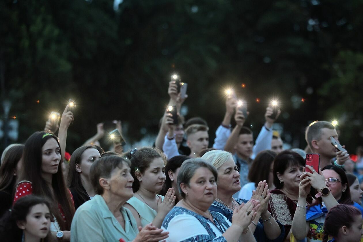  Łańcuch solidarności na placu Litewskim (zdjęcie 10) - Autor: Piotr Michalski