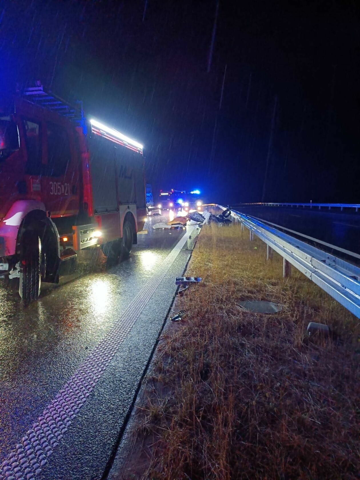  Śmiertelny wypadek na S-19 (trasa Lublin-Kraśnik) (zdjęcie 7) - Autor: OSP Strzeszkowice Duże