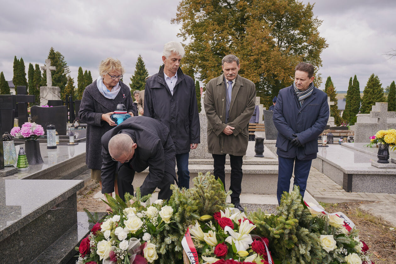  Odsłonięcie pomnika w Janowie Lubelskim (zdjęcie 35) - Autor: Michał Siudziński