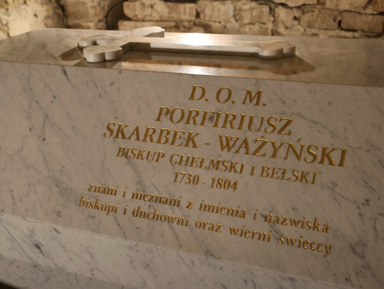  XVIII-wieczne krypty pod bazyliką pw. Narodzenia NMP (zdjęcie 4) - Autor: Grzegorz Zabłocki/LWKZ Facebook