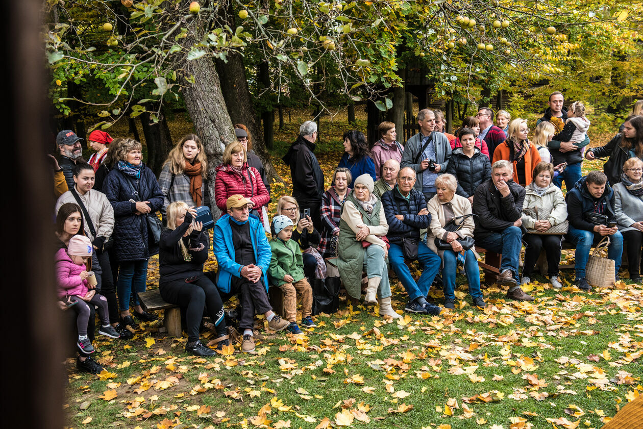  Obieraczki kapusty w Muzeum Wsi Lubelskiej (zdjęcie 52) - Autor: Tomasz Tylus