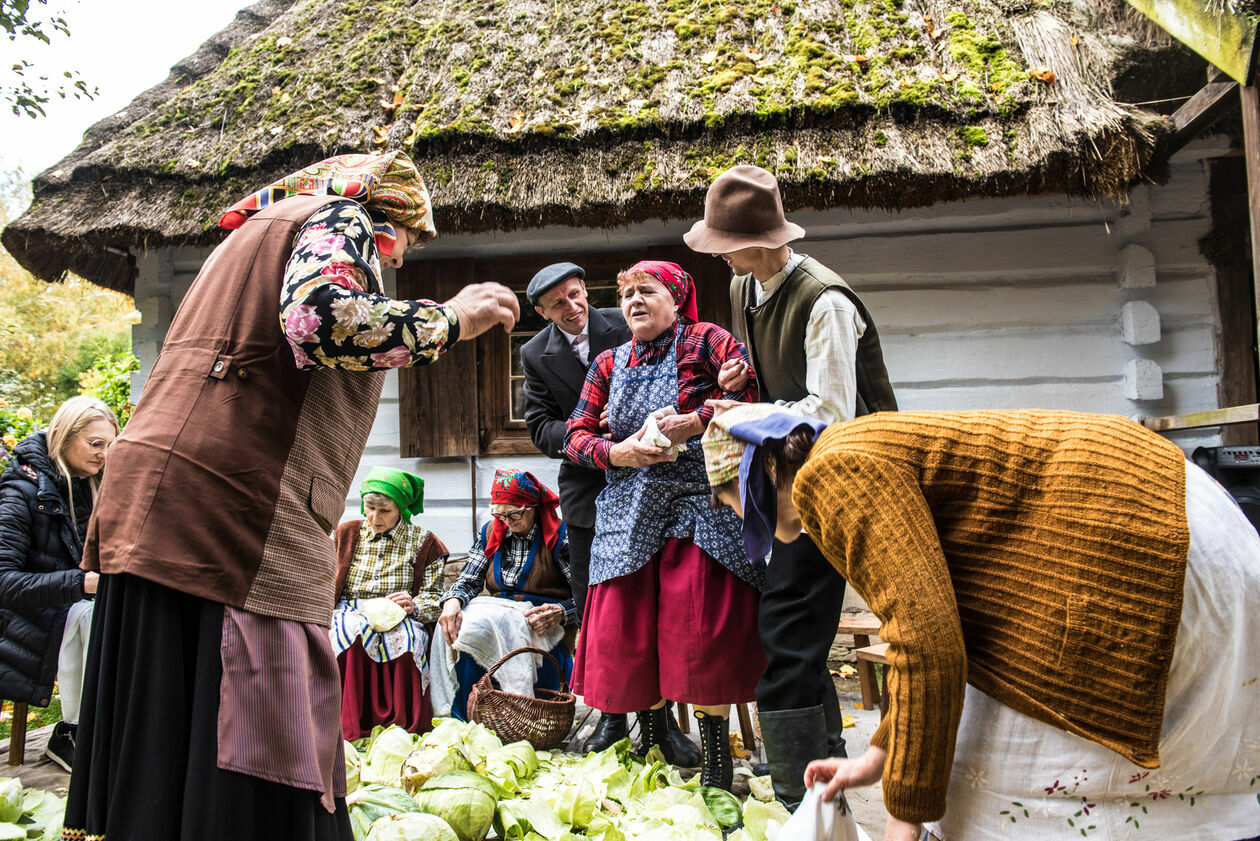  Obieraczki kapusty w Muzeum Wsi Lubelskiej (zdjęcie 55) - Autor: Tomasz Tylus