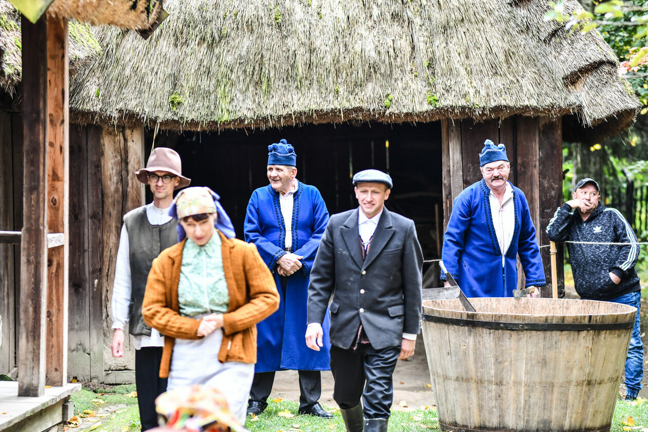  Obieraczki kapusty w Muzeum Wsi Lubelskiej (zdjęcie 7) - Autor: Tomasz Tylus