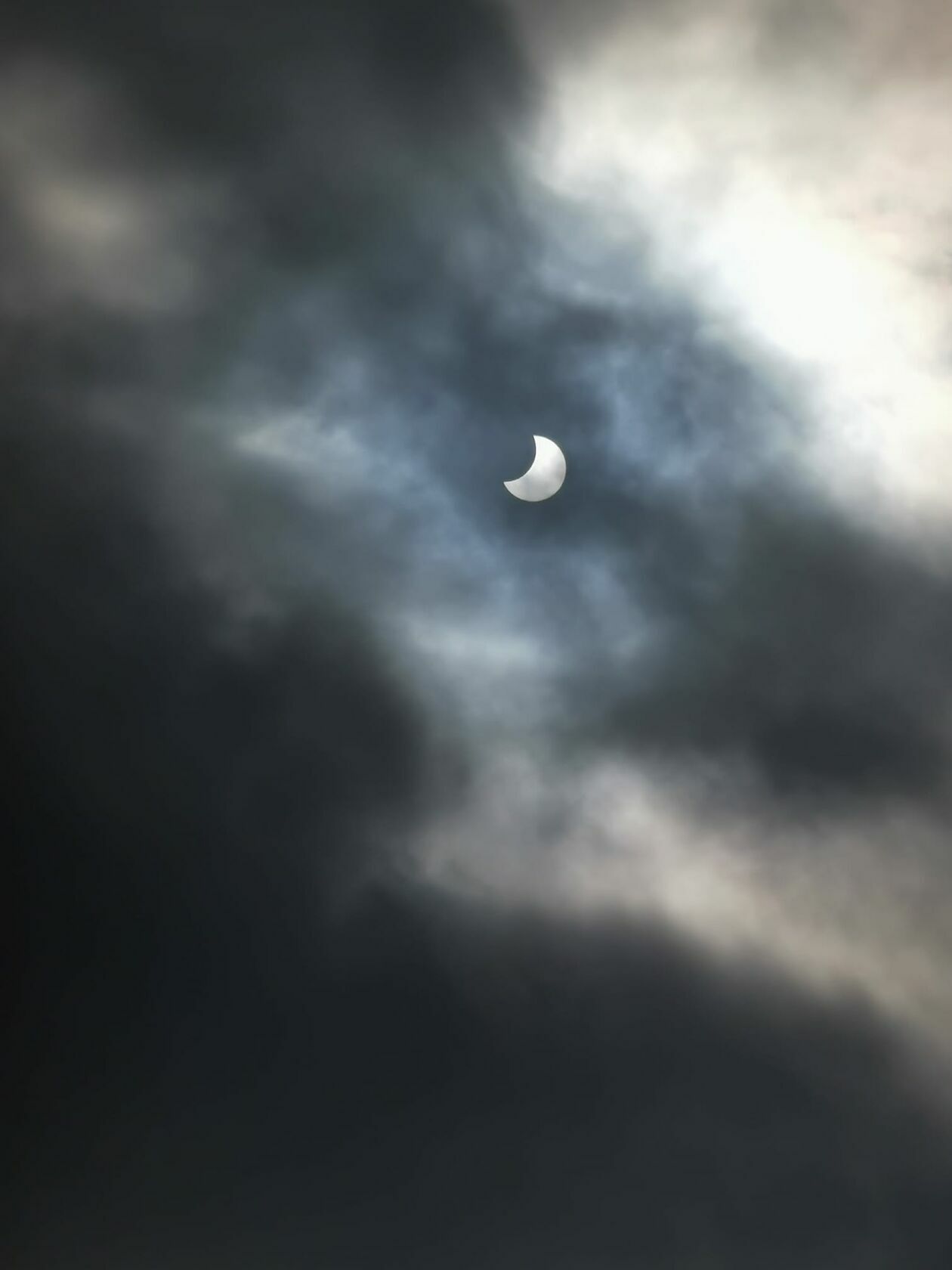  Częściowe zaćmienie Słońca na zdjęciach Czytelników Dziennika Wschodniego (zdjęcie 5) - Autor: Iza Dobrowolska