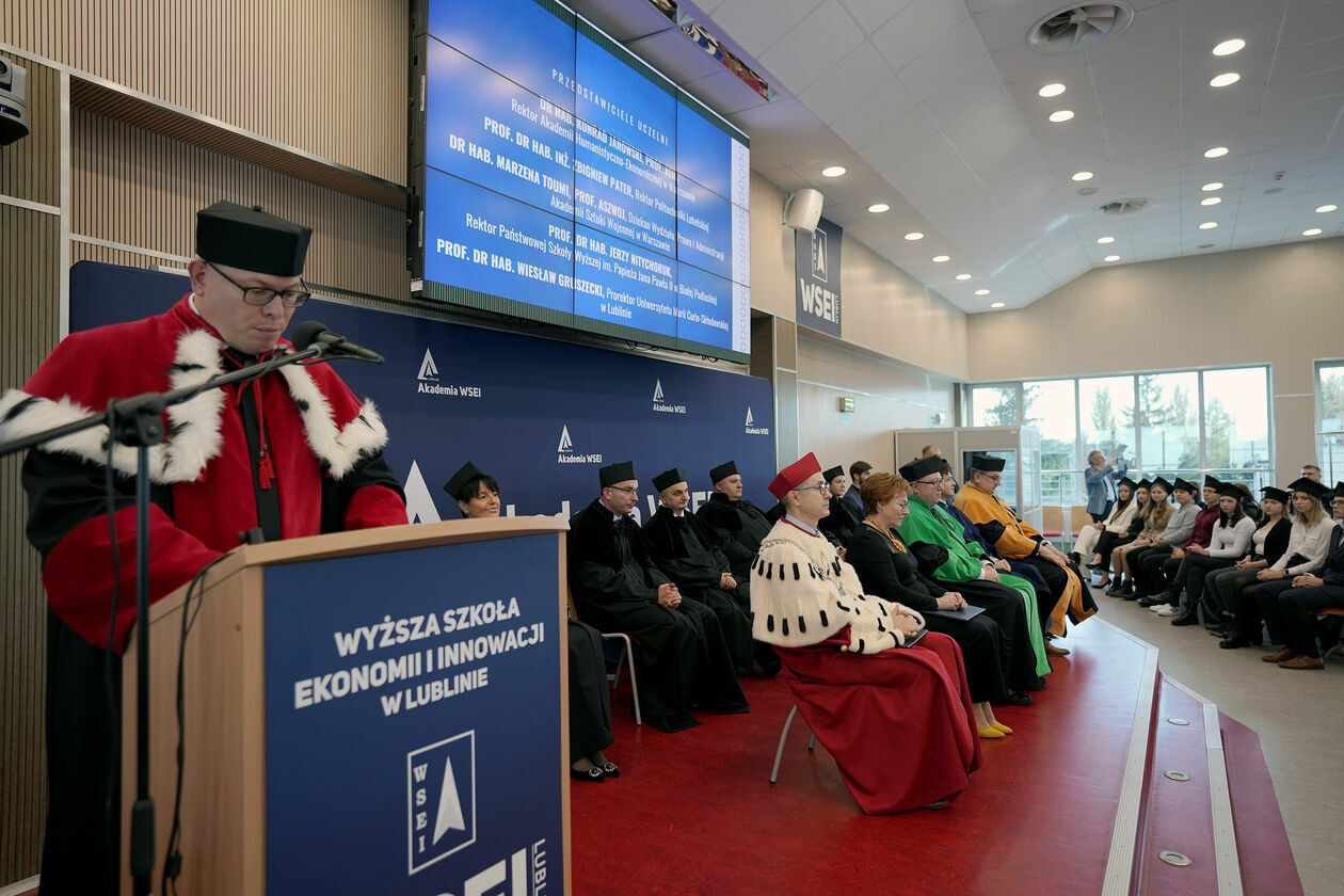  Inauguracja roku akademickiego w Lubelskiej Akademii WSEI (zdjęcie 50) - Autor: Michał Siudziński